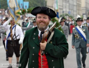 Trachten- und Schützenfestzug, Teil 6